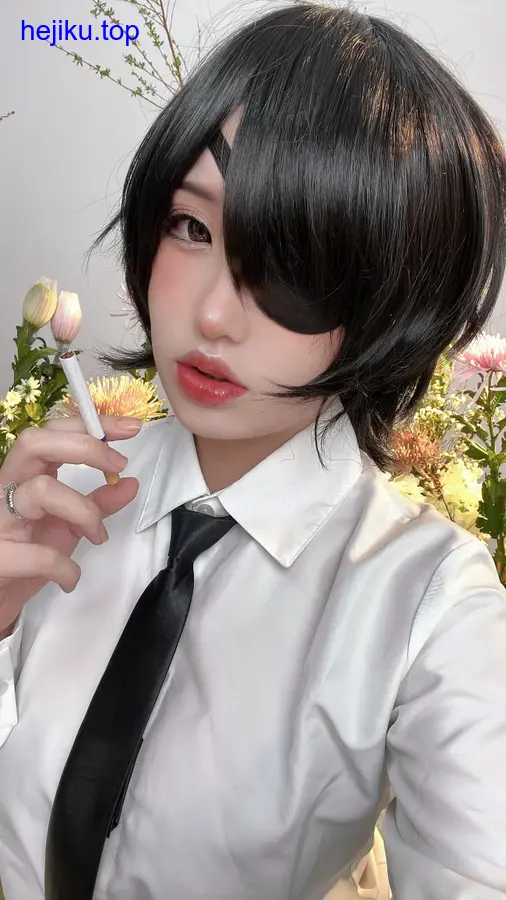 puypuy森林溪流高清图片，水面折射和石头青苔细节逼真