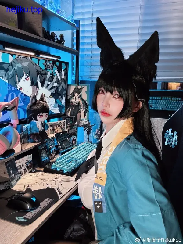 狐洛洛子ins照片真的太有了,每一张都是艺术品 狐洛洛子ins照片真的太有了,每一张都是艺术品 - 图3