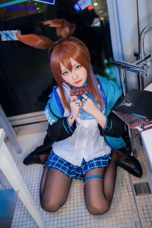 arty亚缇cos高清正面照 妆容细节 服装纹理 全部看得清