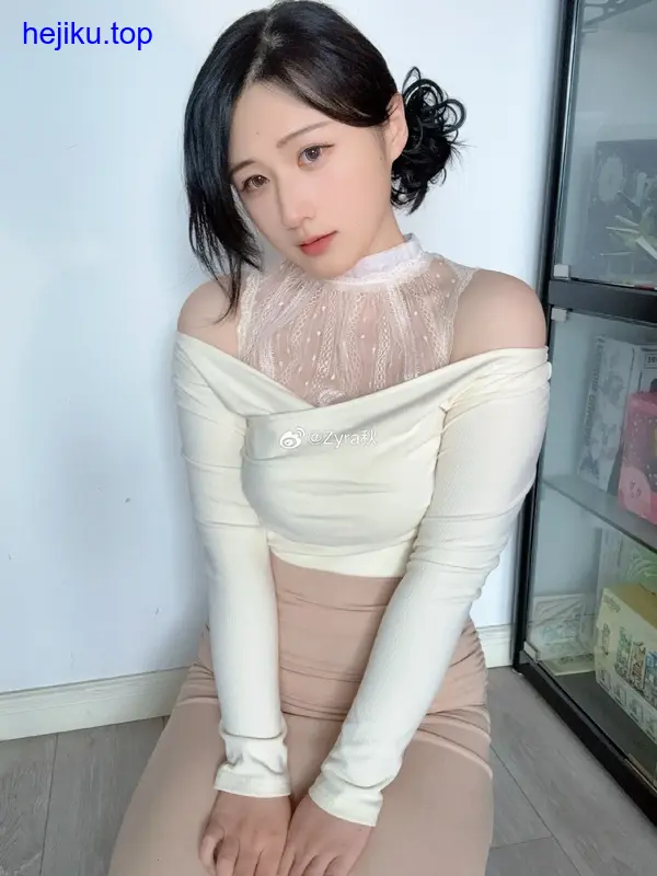 Zyra秋cosplay的那些惊艳瞬间，你绝对不能错过 - 图3