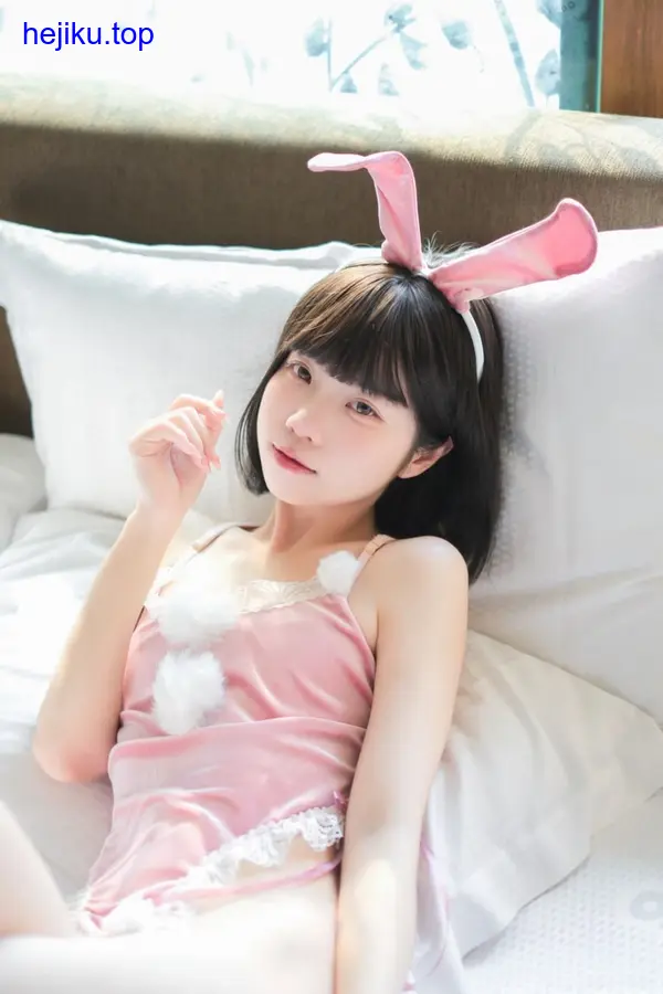 可可小白兔的cos照片太惊艳，看完我直接被圈粉了 - 图4